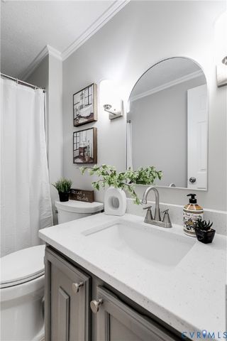 9604 Meredith Woods Ct, Glen Allen, VA 23060