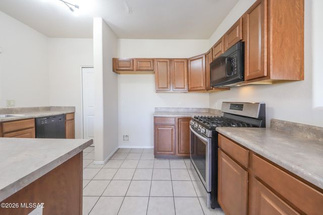 8424 S Egyptian Drive, Tucson, AZ 85747