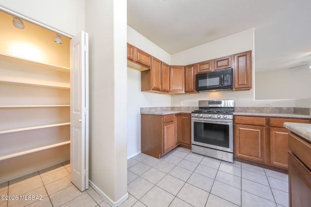 8424 S Egyptian Drive, Tucson, AZ 85747