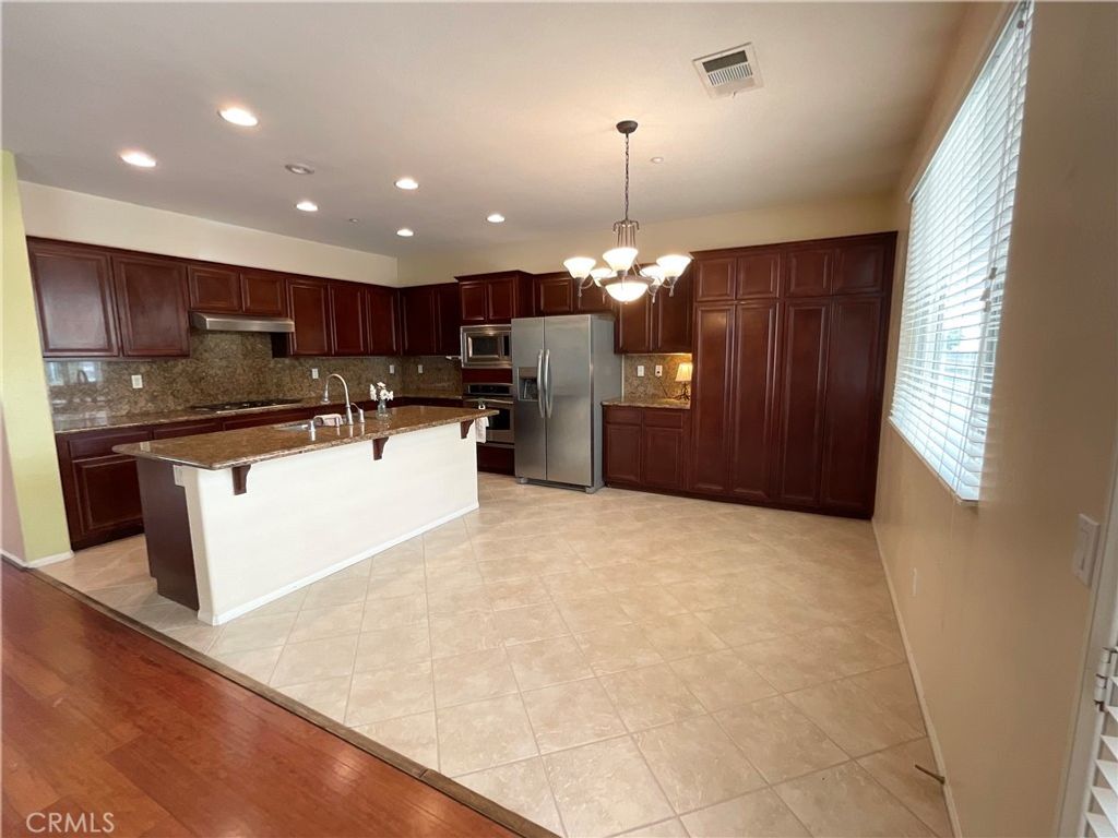 Image 11 of property listing at 7142 Hidden Court, Highland, CA 92346