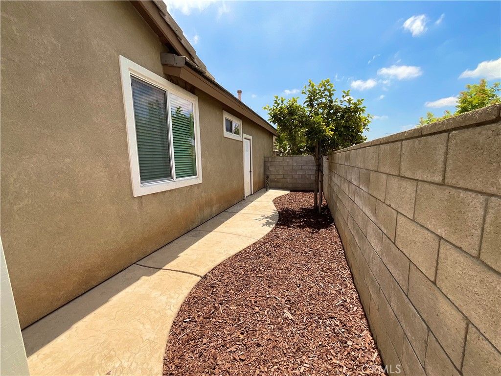 Image 31 of property listing at 7142 Hidden Court, Highland, CA 92346