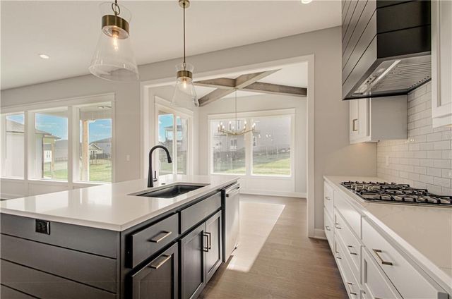 17148 S Heatherwood Street, Olathe, KS 66062