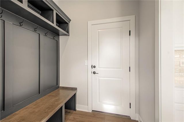 17148 S Heatherwood Street, Olathe, KS 66062