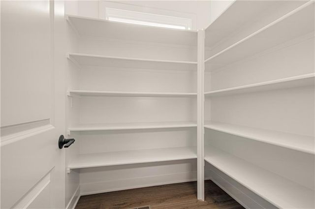 17148 S Heatherwood Street, Olathe, KS 66062