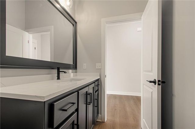 17148 S Heatherwood Street, Olathe, KS 66062