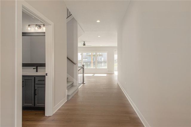 17148 S Heatherwood Street, Olathe, KS 66062