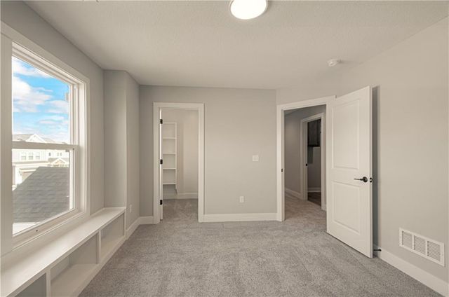 17148 S Heatherwood Street, Olathe, KS 66062