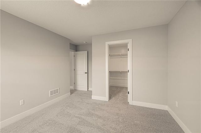 17148 S Heatherwood Street, Olathe, KS 66062