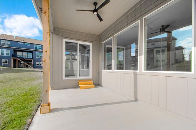 17148 S Heatherwood Street, Olathe, KS 66062