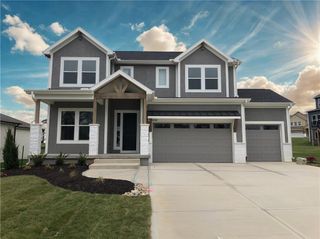 17148 S Heatherwood Street, Olathe, KS 66062