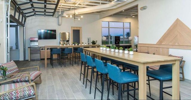 10021 E TRENT Avenue, Mesa, AZ 85212
