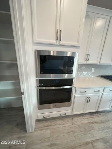10021 E TRENT Avenue, Mesa, AZ 85212