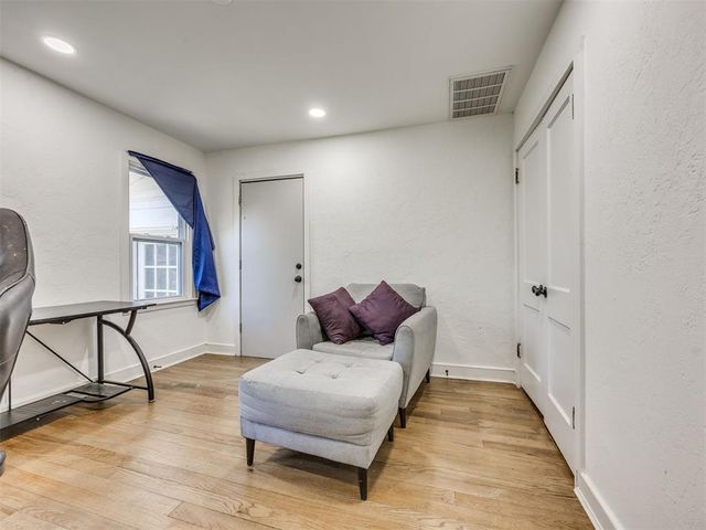 1106 E Louisiana Street, Norman, OK 73071