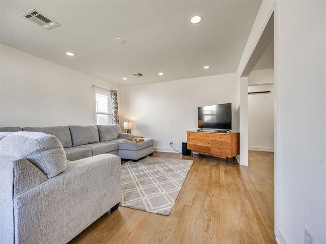 1106 E Louisiana Street, Norman, OK 73071