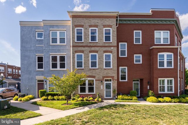 8924 CENTER ST, Manassas, VA 20110