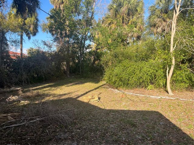 4002 S SHAMROCK ROAD, Tampa, FL 33611