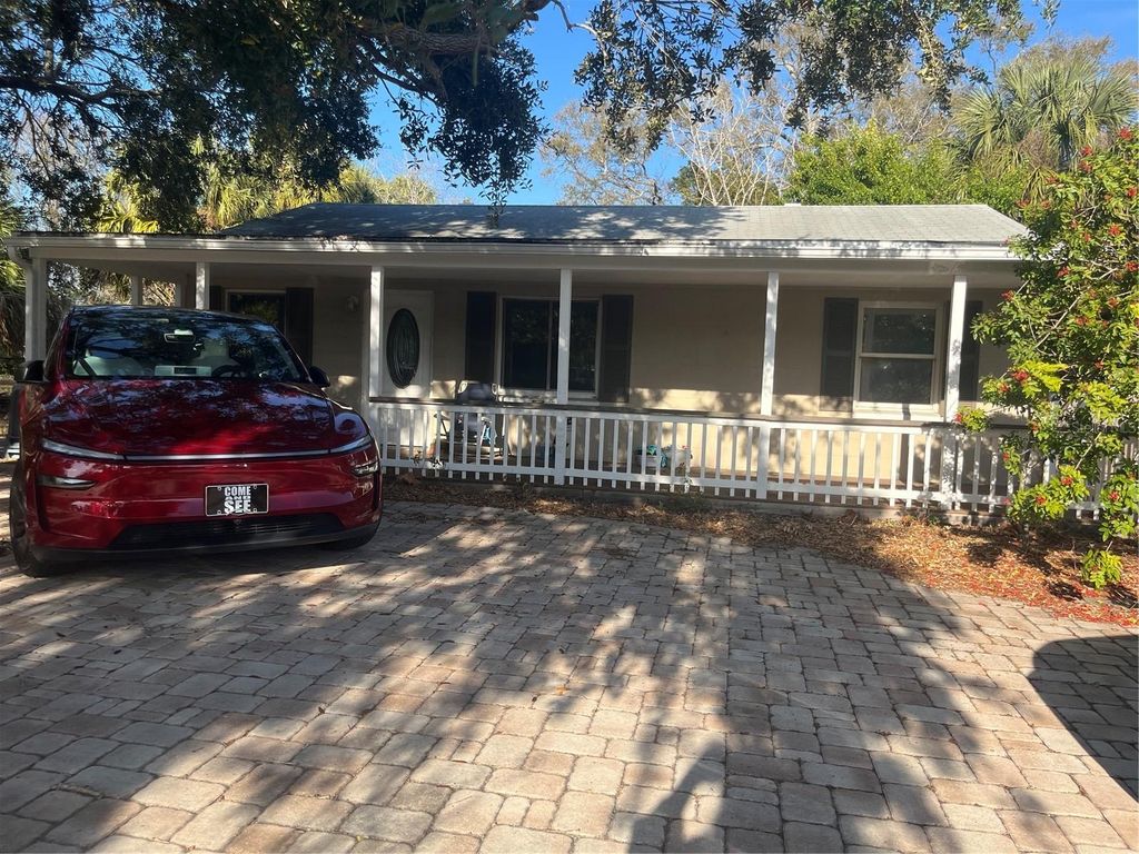 4002 S SHAMROCK ROAD, Tampa, FL 33611