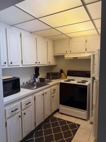 469 Mansfield L L, Boca Raton, FL 33434