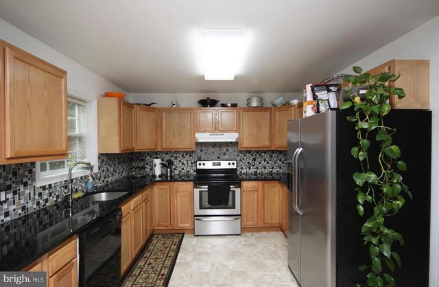 8111 BEVERLY RD, Severn, MD 21144