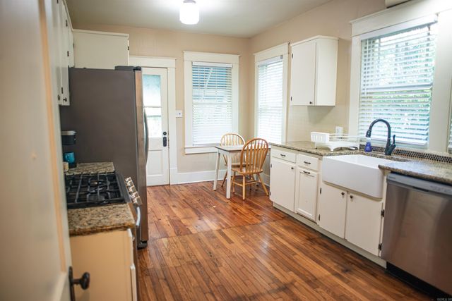 2409 S State Street, Little Rock, AR 72206