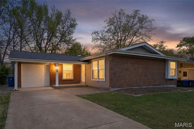 579 Golfwood Drive, St Louis, MO 63021