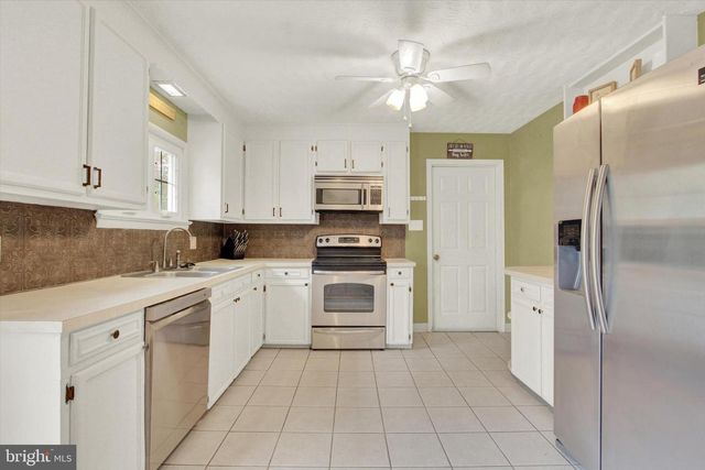 120 S QUEEN ST, Biglerville, PA 17307