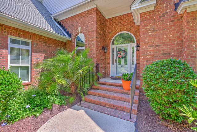 109 Waveney Circle, Goose Creek, SC 29445