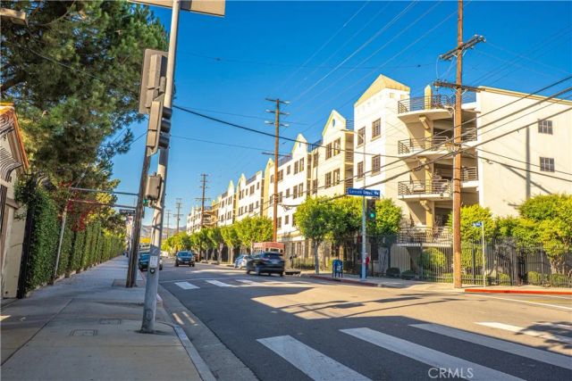 5666 Lemon Grove Avenue, Los Angeles, CA 90038