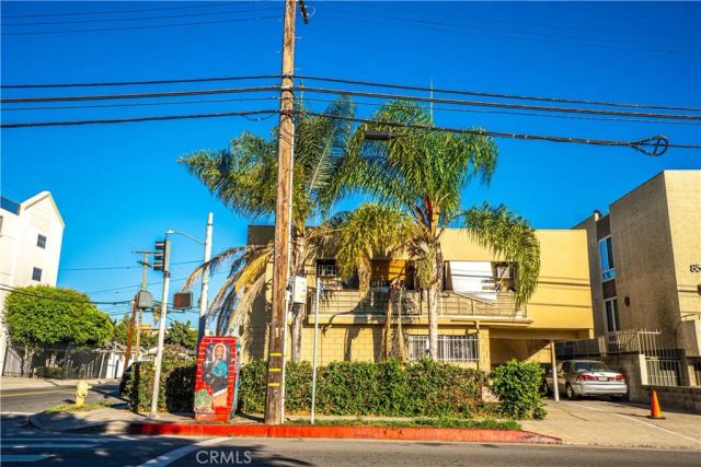 5666 Lemon Grove Avenue, Los Angeles, CA 90038