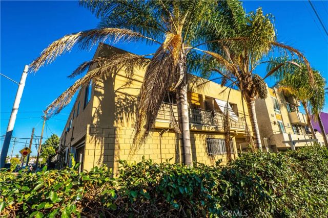 5666 Lemon Grove Avenue, Los Angeles, CA 90038