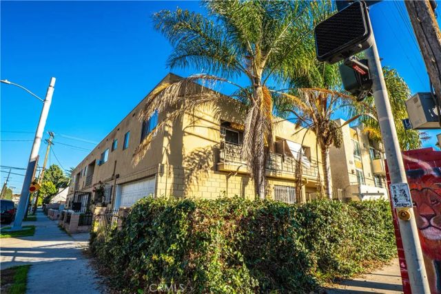 5666 Lemon Grove Avenue, Los Angeles, CA 90038