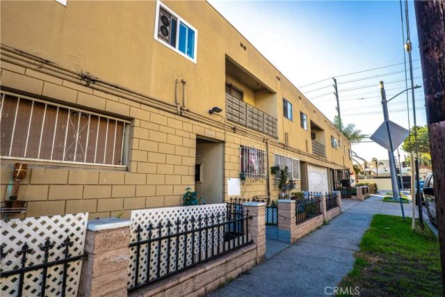 5666 Lemon Grove Avenue, Los Angeles, CA 90038