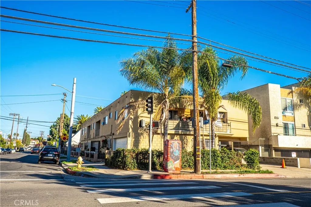 5666 Lemon Grove Avenue, Los Angeles, CA 90038