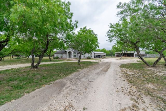 550 County Road 2111, Alice, TX 78332