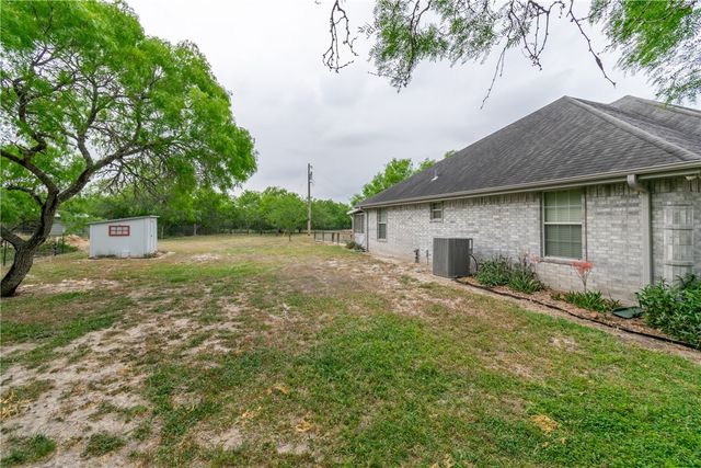 550 County Road 2111, Alice, TX 78332