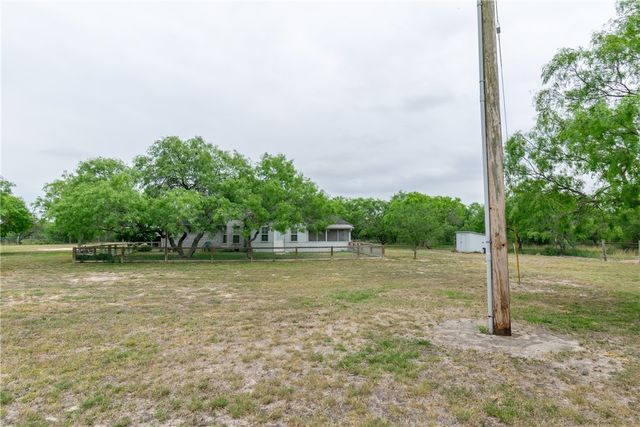 550 County Road 2111, Alice, TX 78332