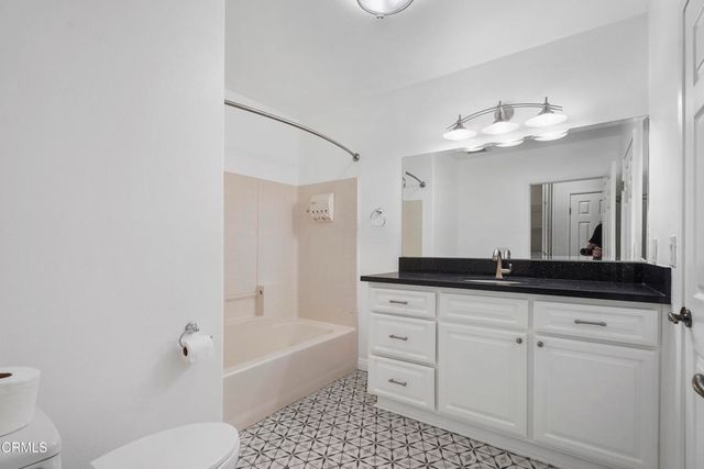 50 W Mountain Street 15, Pasadena, CA 91103