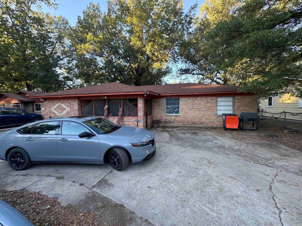 2607 W 26th Ave., Pine Bluff, AR 71603