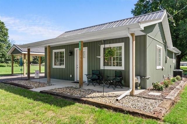 315 S Jackson Street, Hanover, MI 49241