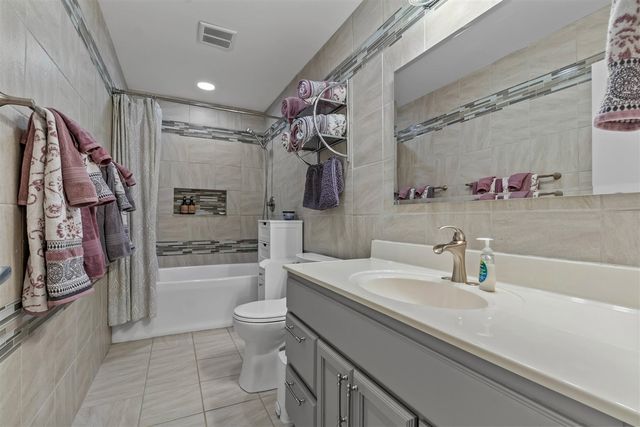 315 S Jackson Street, Hanover, MI 49241