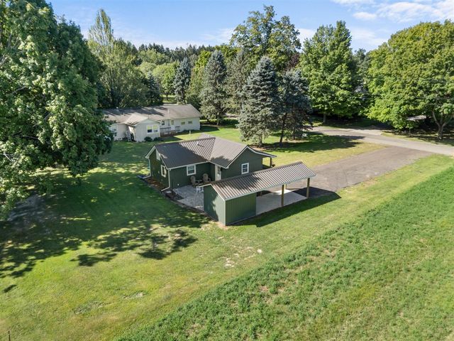 315 S Jackson Street, Hanover, MI 49241