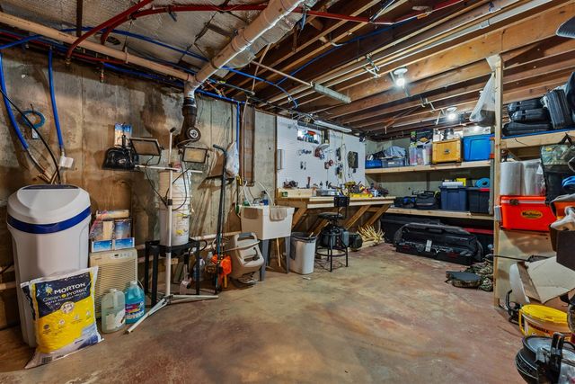 315 S Jackson Street, Hanover, MI 49241