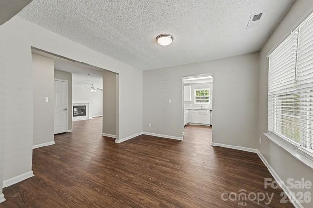 10741 Glenluce Avenue, Charlotte, NC 28213