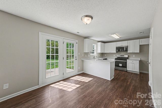 10741 Glenluce Avenue, Charlotte, NC 28213