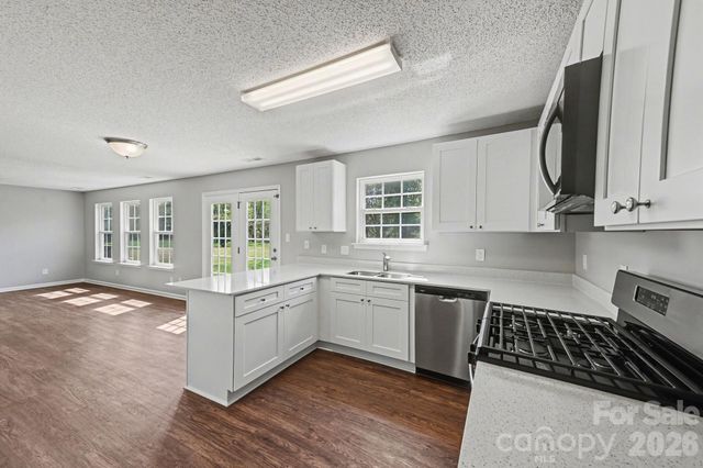 10741 Glenluce Avenue, Charlotte, NC 28213