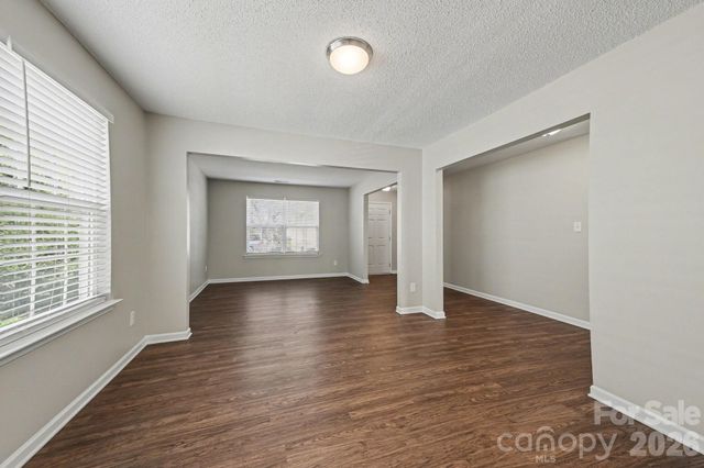 10741 Glenluce Avenue, Charlotte, NC 28213