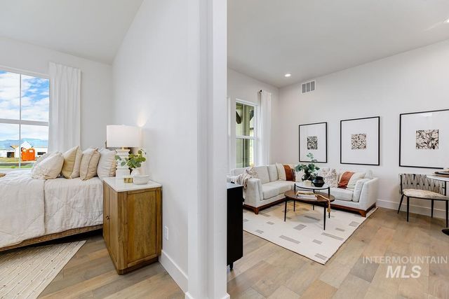 14508 N Goldfinch Ave, Boise, ID 83714