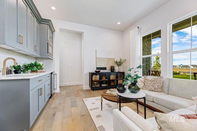 14508 N Goldfinch Ave, Boise, ID 83714