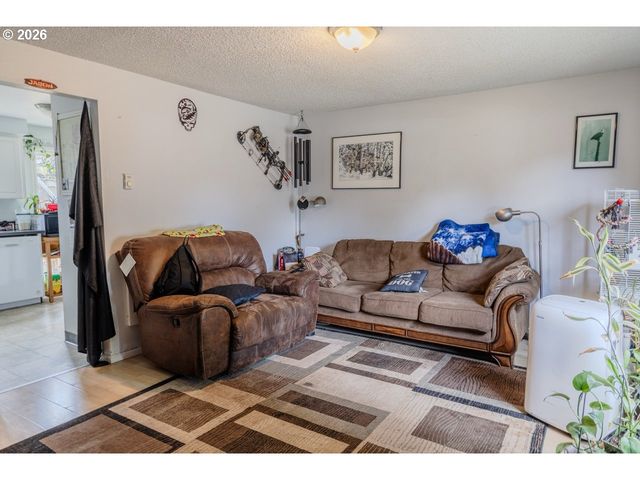 3302 T St, Vancouver, WA 98663