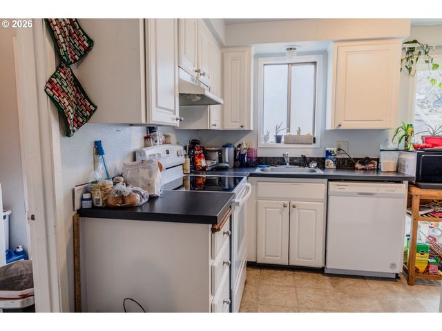 3302 T St, Vancouver, WA 98663